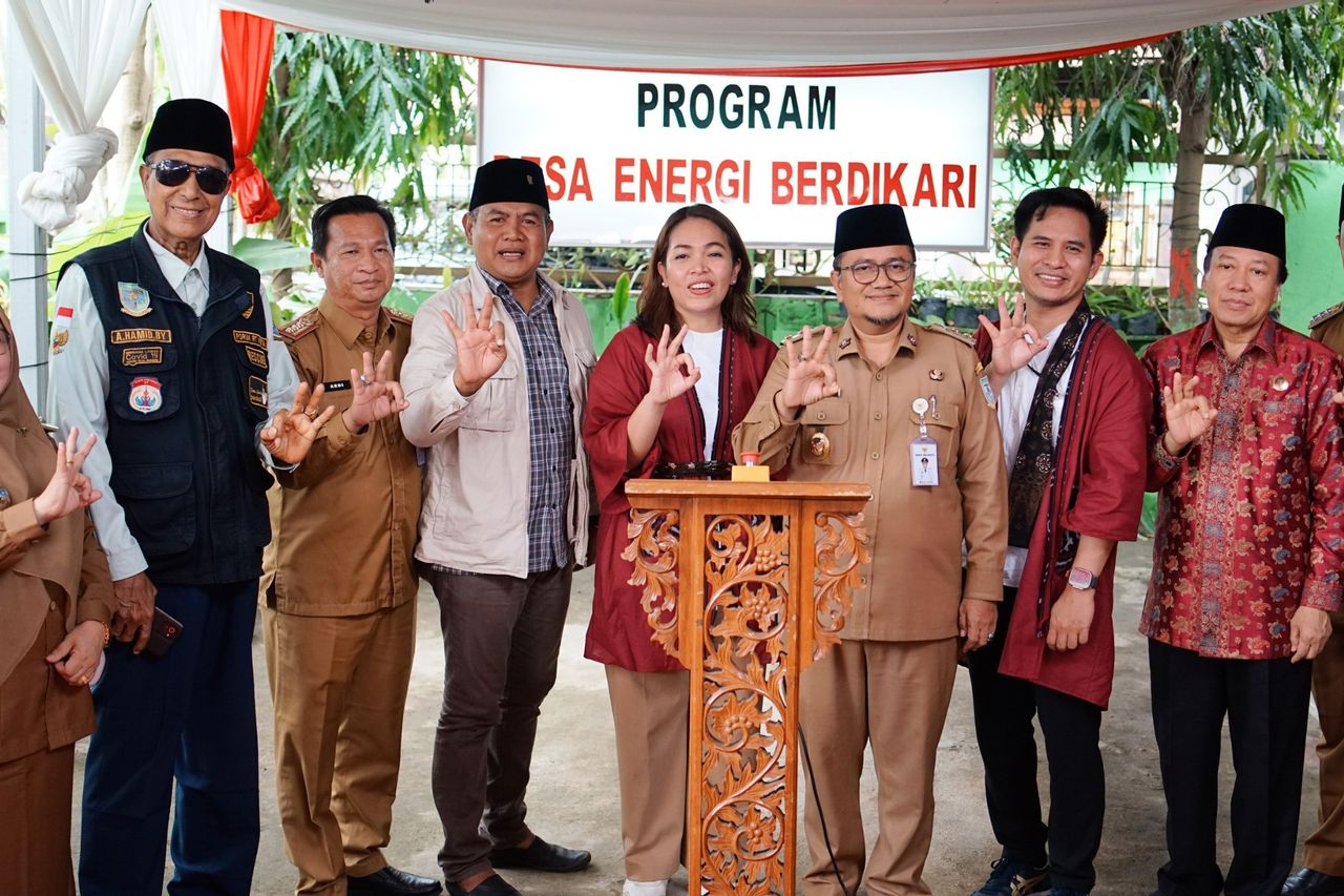 Desa Energi Berdikari di Jambi Kelola Sampah Jadi Suvenir